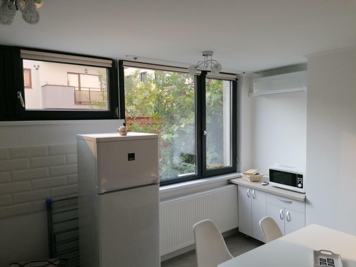 White Studio Apartment Cluj-Napoca Luaran gambar